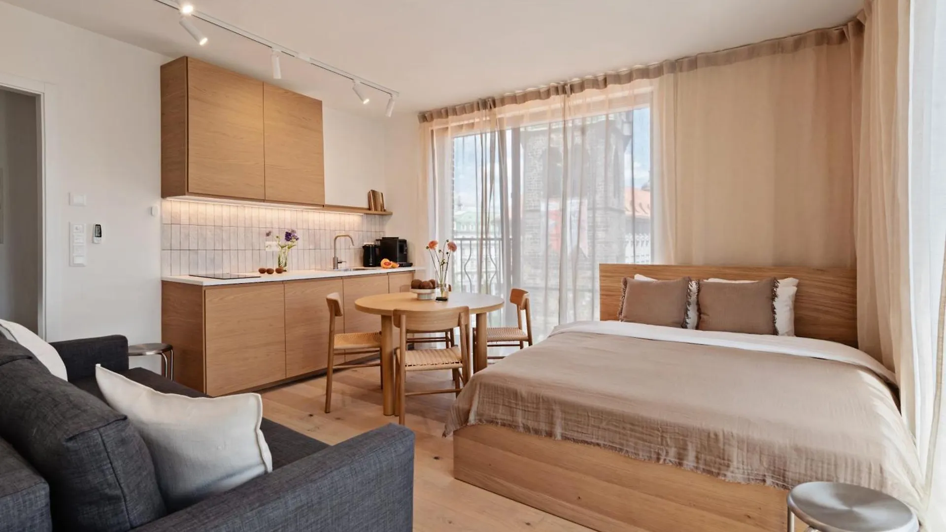 Turnkey I Henry'S Tower Apartments Prague