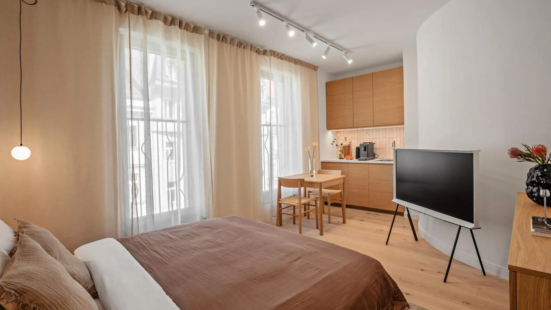 Turnkey I Henry'S Tower Apartments Prague