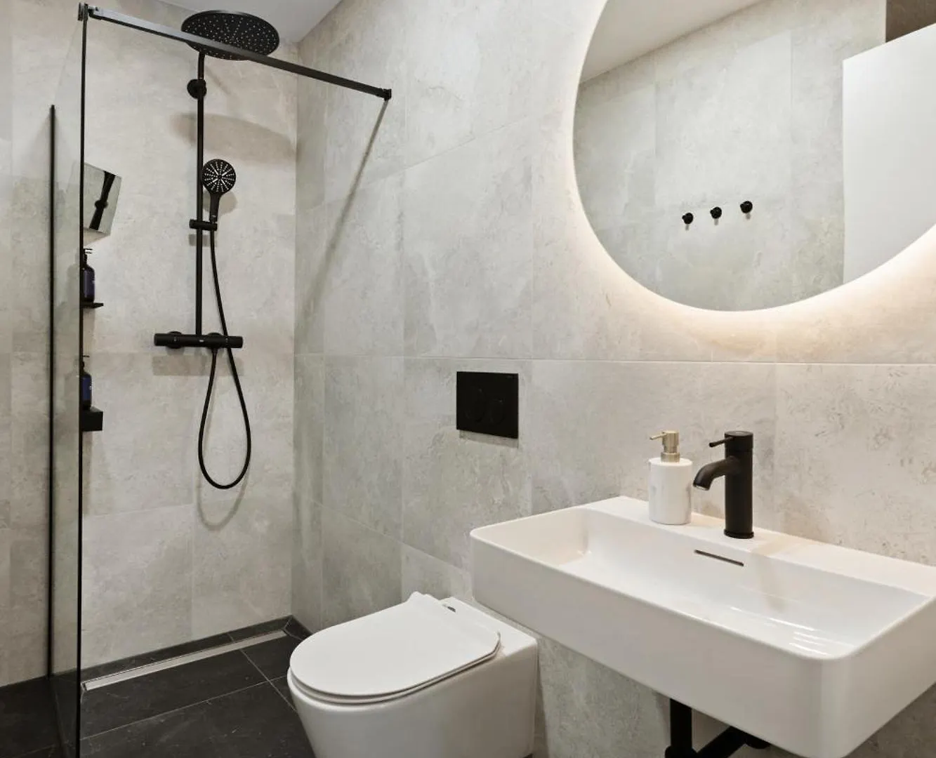 Turnkey I Henry'S Tower Apartments Prague