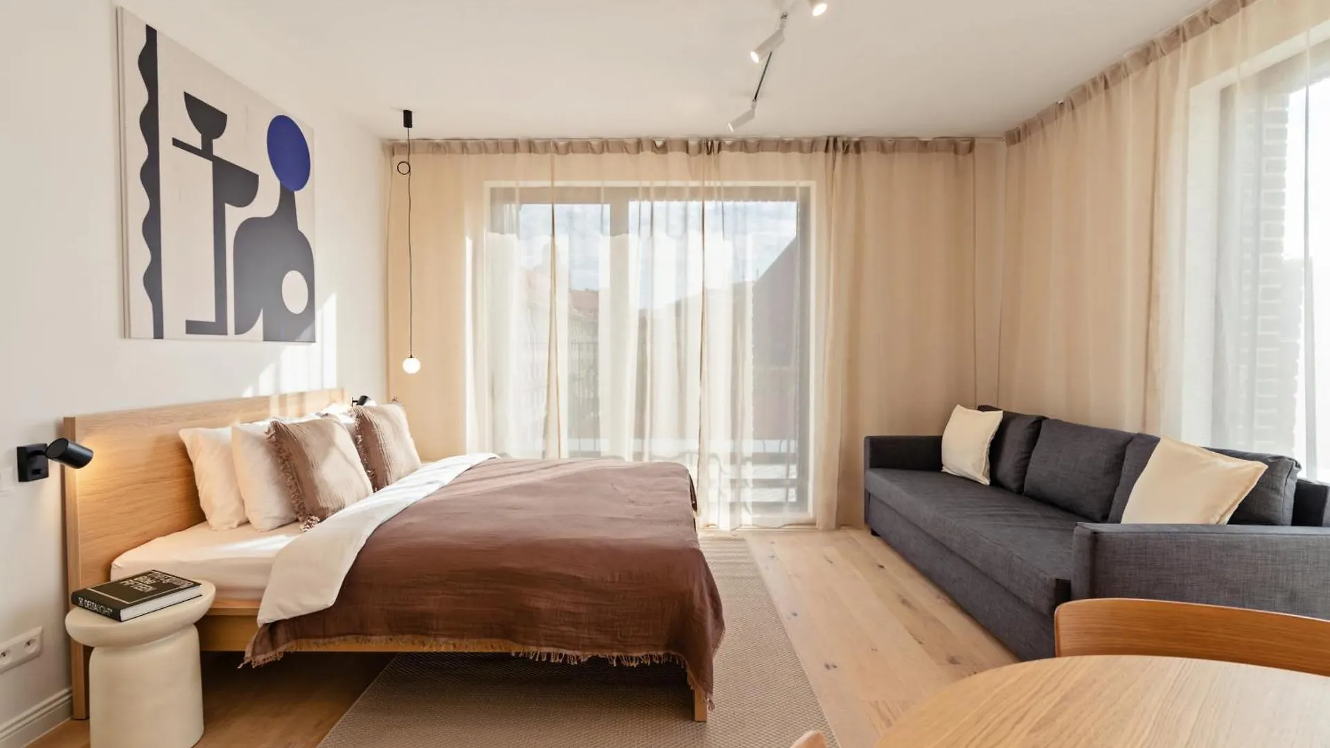 Turnkey I Henry'S Tower Apartments Prague
