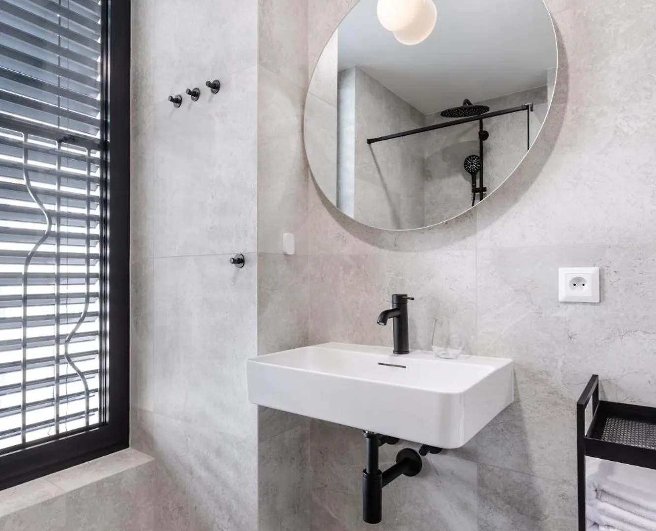 Turnkey I Henry'S Tower Apartments Prague