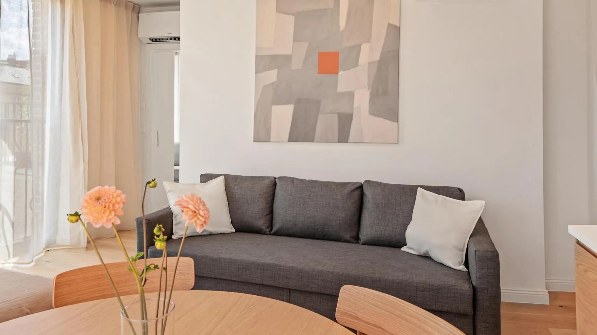 Turnkey I Henry'S Tower Apartments Prague Czech Republic